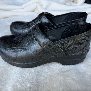 Dansko Black Embossed Women's Mules